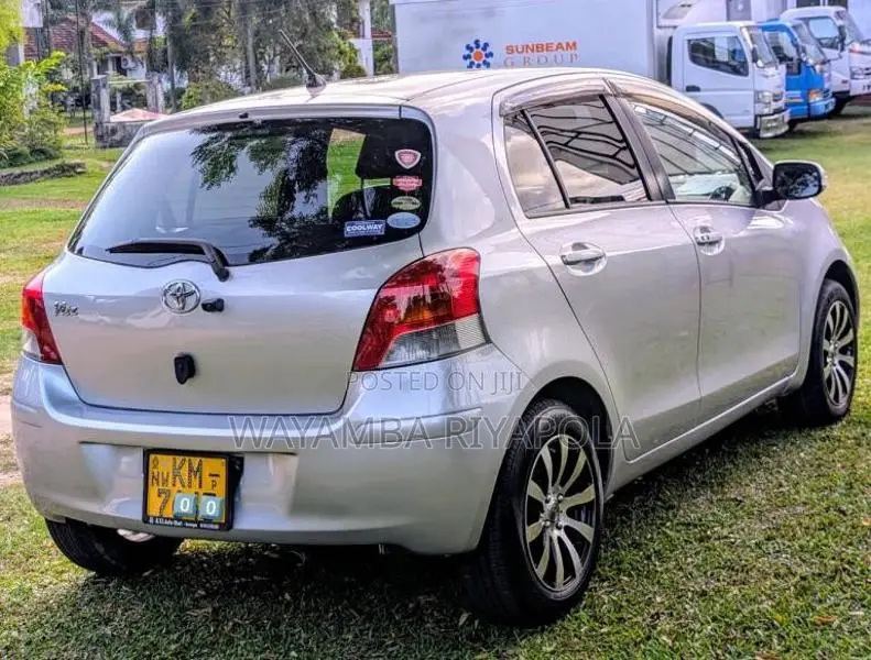 Toyota Vitz U Grade 2007 Car (Used)