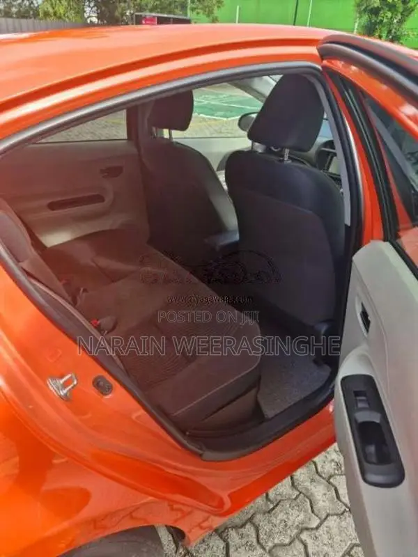 Toyota Aqua 2012 Car (Used)