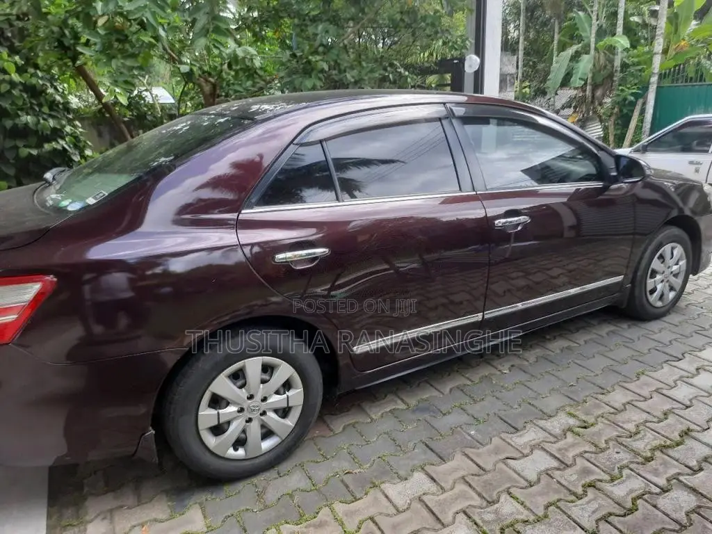 Toyota Premio 2013 Car (Used)