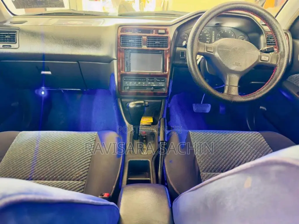 Toyota Carina 2000 Car (Used)