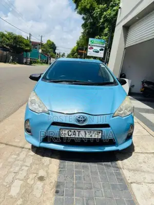 Toyota Aqua 2015 Car (Used)