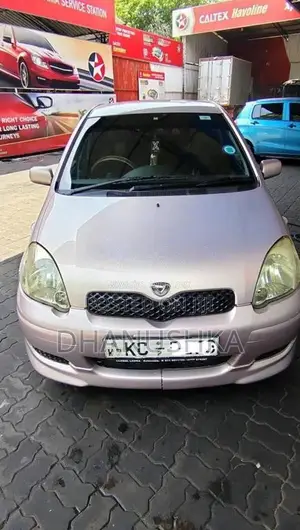 Toyota Vitz 2003 Car (Used)