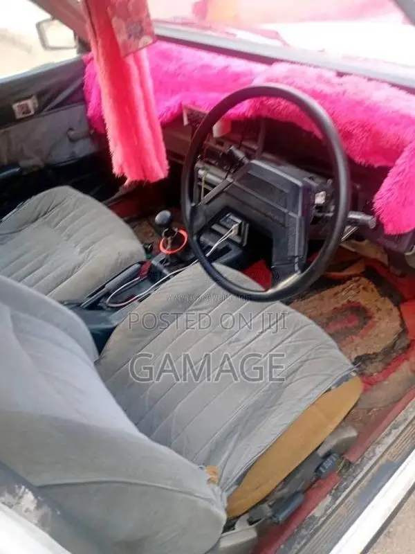 Toyota Corona 1984 Car (Used)