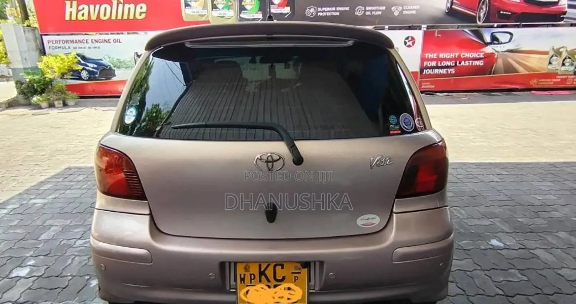 Toyota Vitz 2003 Car (Used)