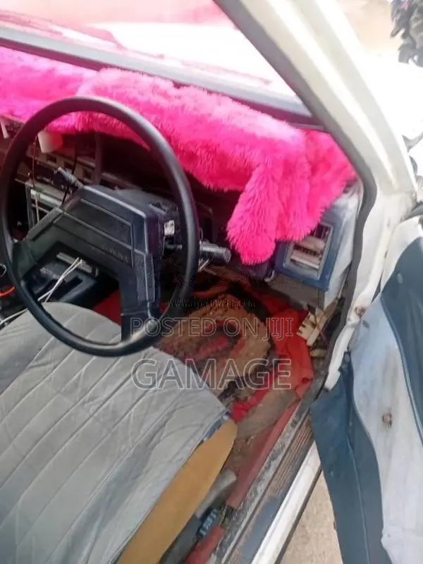 Toyota Corona 1984 Car (Used)