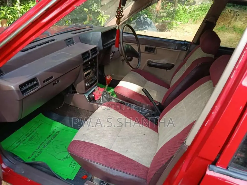 Mitsubishi Lancer Box 1981 Car (Used)