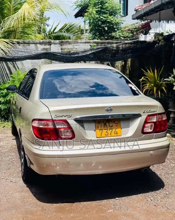 Nissan N16 2006 Car (Used)