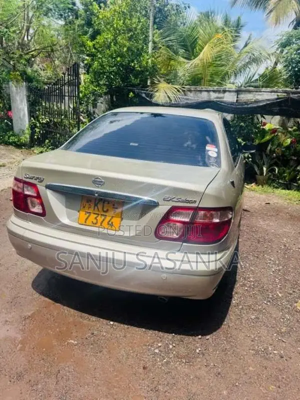 Nissan N16 2006 Car (Used)