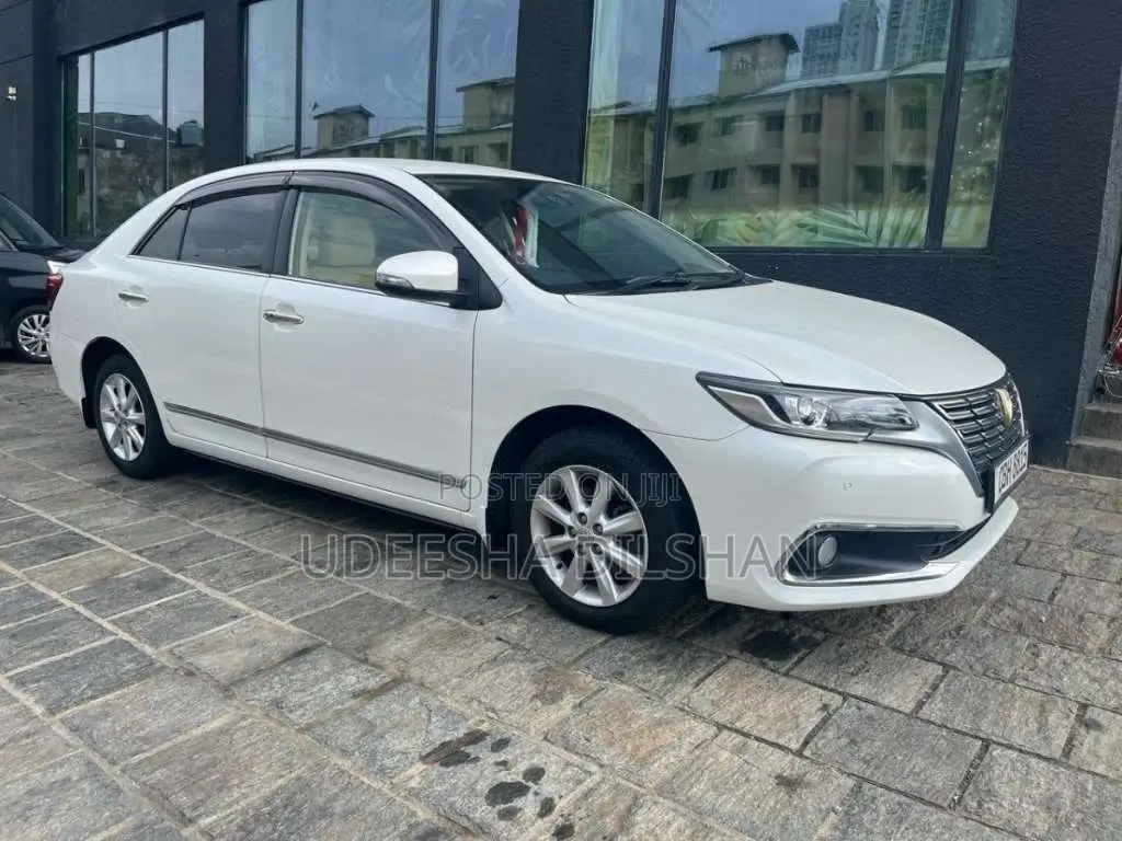 Toyota Premio 2019 Car (Used)