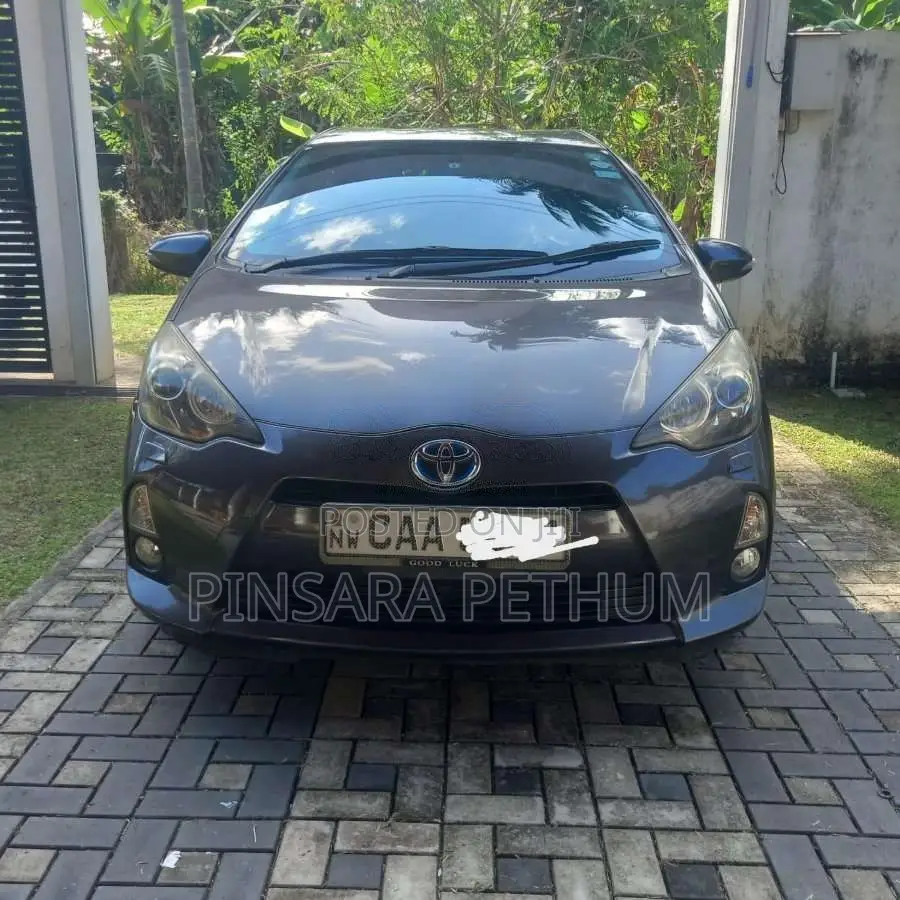 Toyota Aqua G Grade 2012 Car (Used)