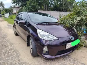 Toyota Aqua 2014 Car (Used)