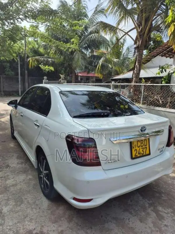 Toyota Axio WXB 2018 Car (Used)