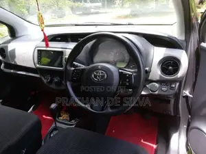 Toyota Vitz 2016 Car (Used)