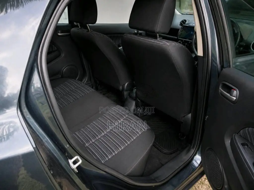 Mazda Demio 2010 Car (Used)