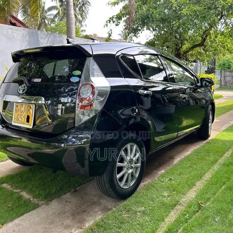Toyota Aqua G Grade Limited Edition 2013 Car (Used)