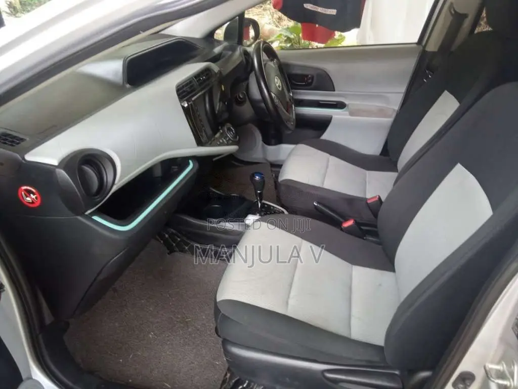 Toyota Aqua 2012 Car (Used)