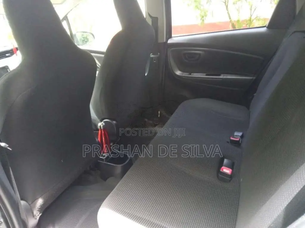 Toyota Vitz 2016 Car (Used)