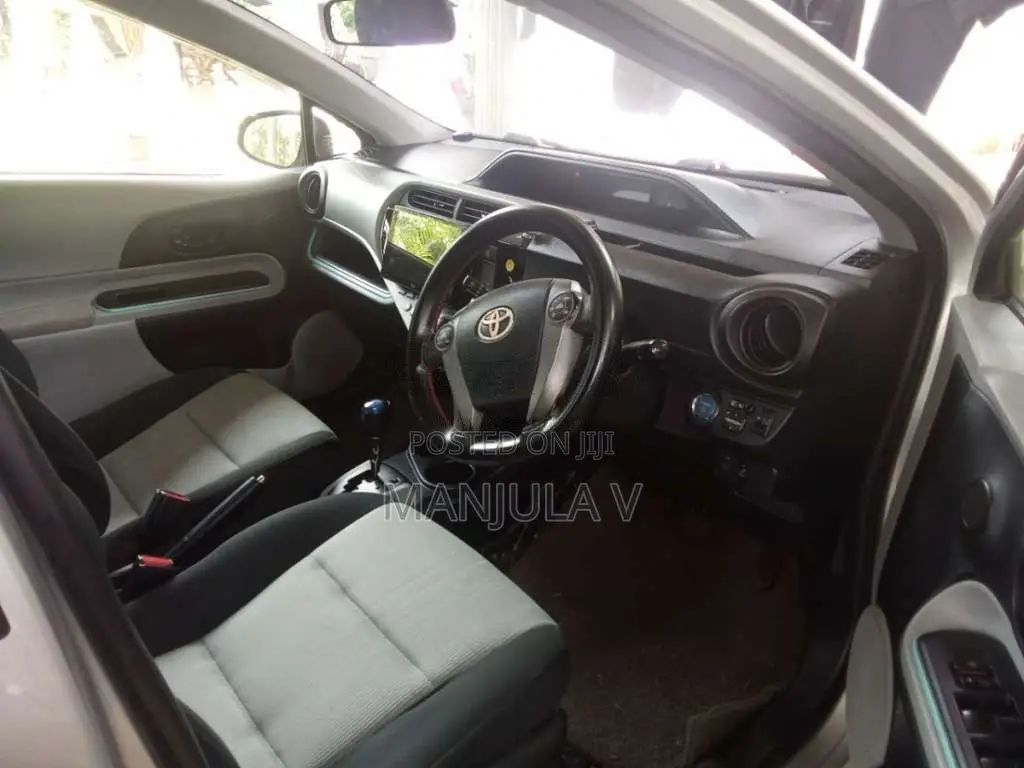 Toyota Aqua 2012 Car (Used)