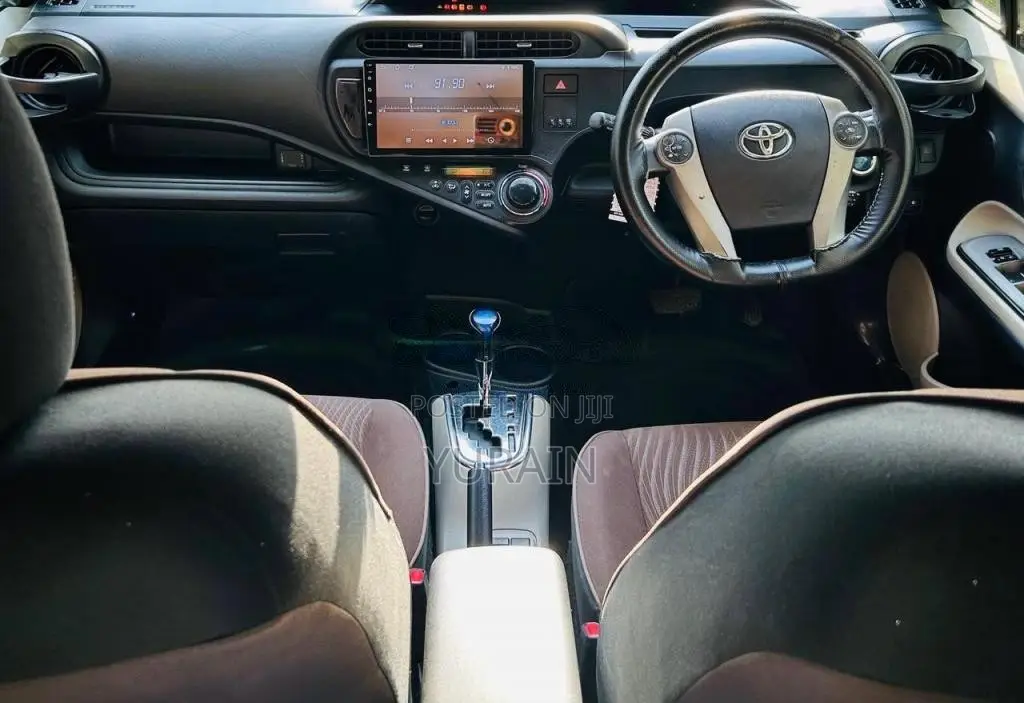 Toyota Aqua G Grade Limited Edition 2013 Car (Used)