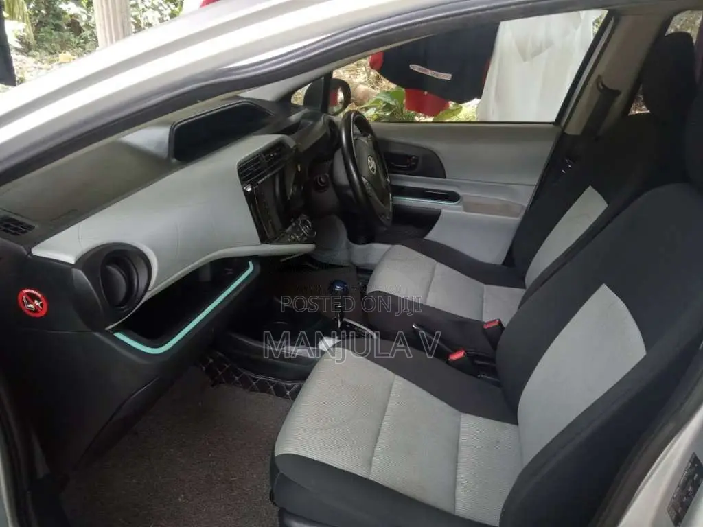 Toyota Aqua 2012 Car (Used)