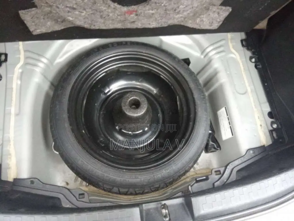 Toyota Aqua 2012 Car (Used)