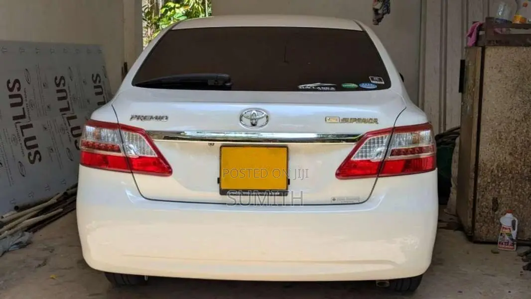 Toyota Premio 2013 Car (Used)