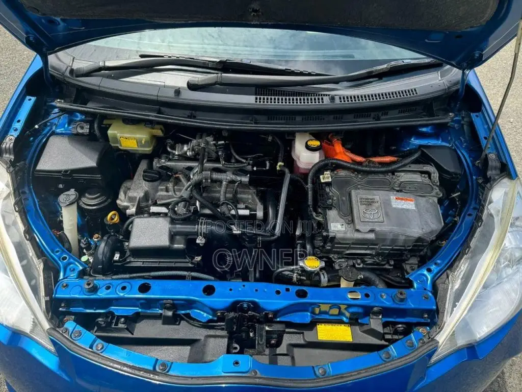 Toyota Prius 2014 Car (Used)