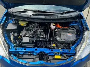 Toyota Prius 2014 Car (Used)