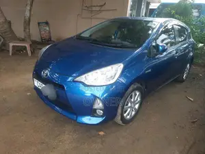 Toyota Prius 2014 Car (Used)
