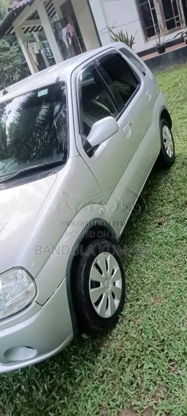 Suzuki Swift Center Antenna 2004 Car (Used)