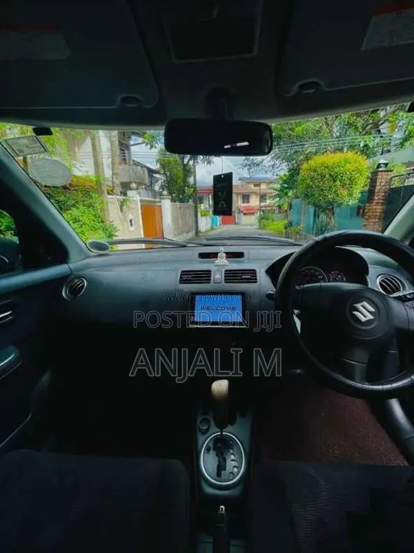 Suzuki Swift 2010 Car (Used)