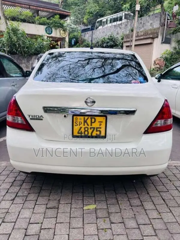 Nissan Tiida Latio 2011 Car (Used)