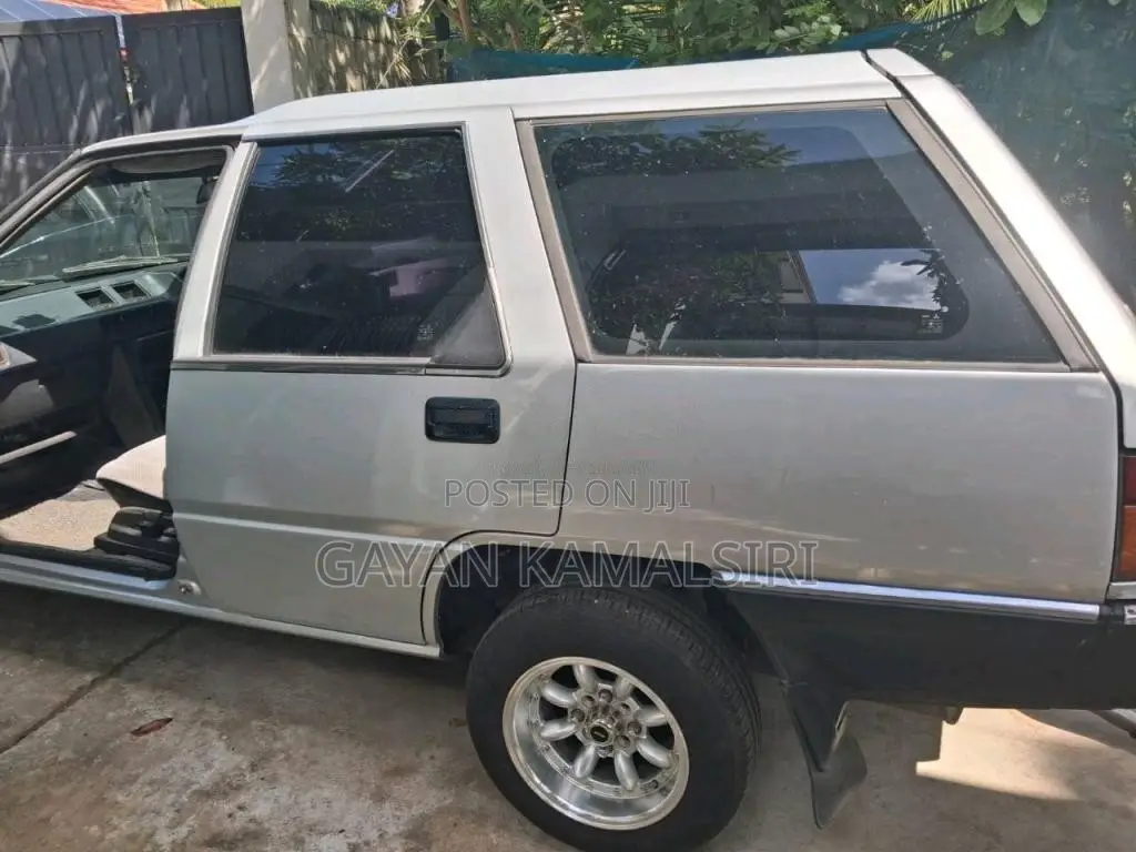 Mitsubishi C12 1991 Car (Used)