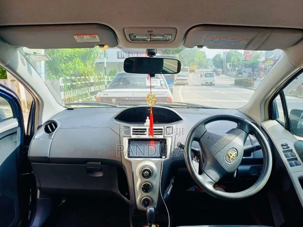 Toyota Vitz 2007 Car (Used)