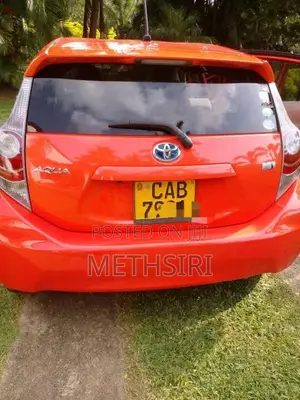Toyota Aqua 2013 Car (Used)