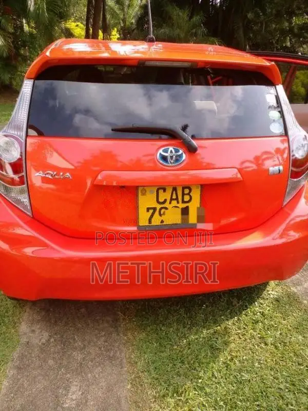 Toyota Aqua 2013 Car (Used)