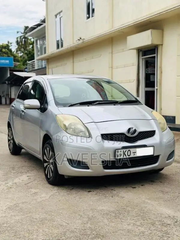 Toyota Vitz 2008 Car (Used)