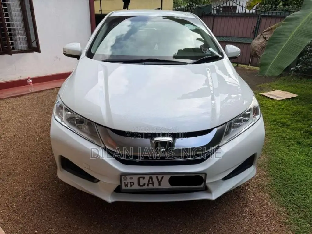 Honda Grace 2015 Car (Used)
