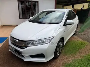 Honda Grace 2015 Car (Used)