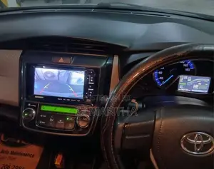 Toyota Axio 2014 Car (Used)