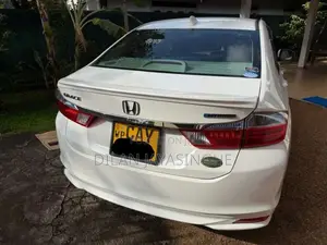 Honda Grace 2015 Car (Used)