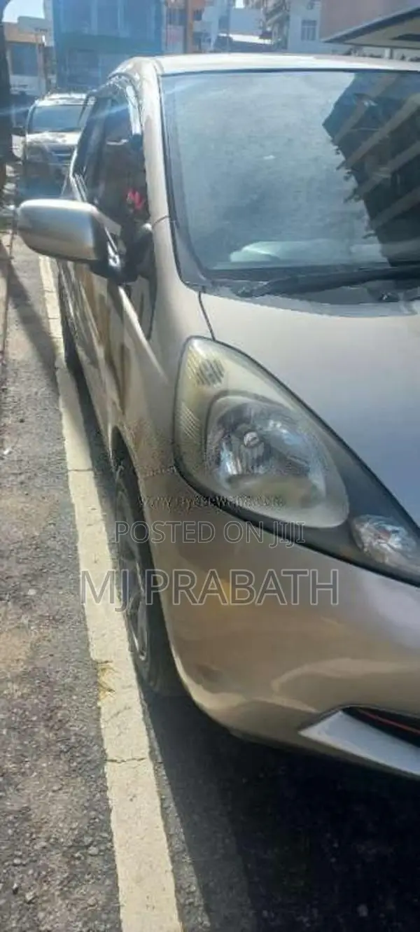 Honda Fit 2010 Car (Used)