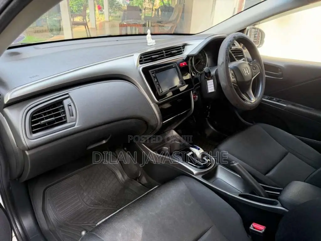 Honda Grace 2015 Car (Used)