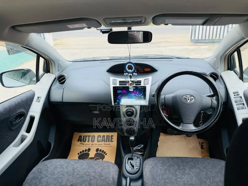 Toyota Vitz 2008 Car (Used)