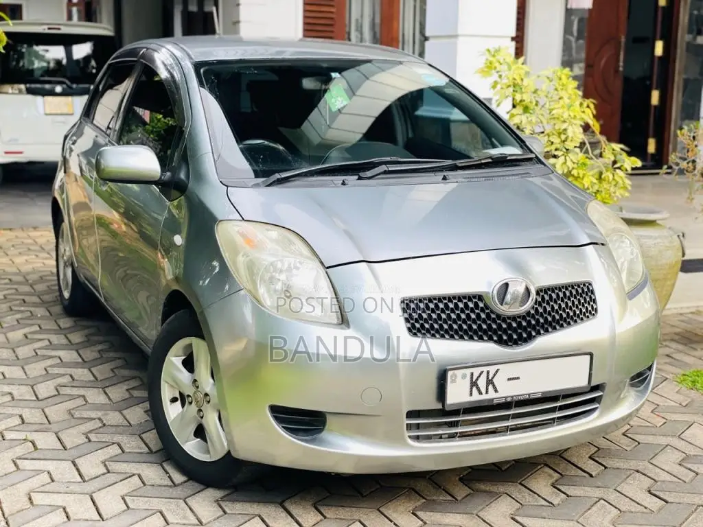Toyota Vitz U Grade 2007 Car (Used)