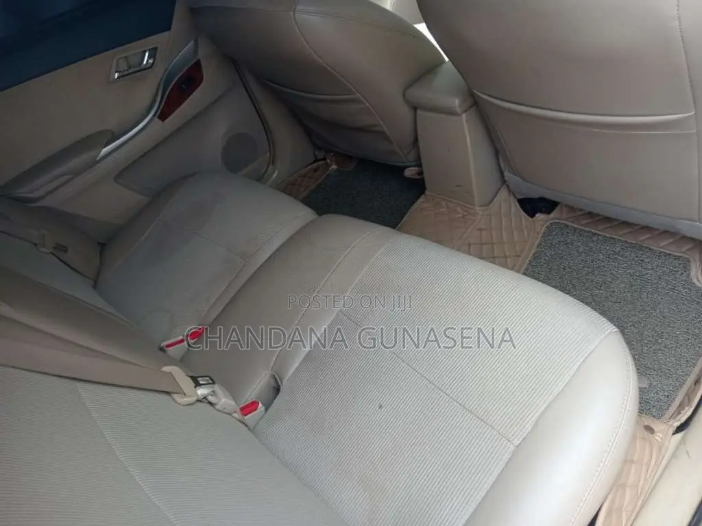 Toyota Premio 2013 Car (Used)