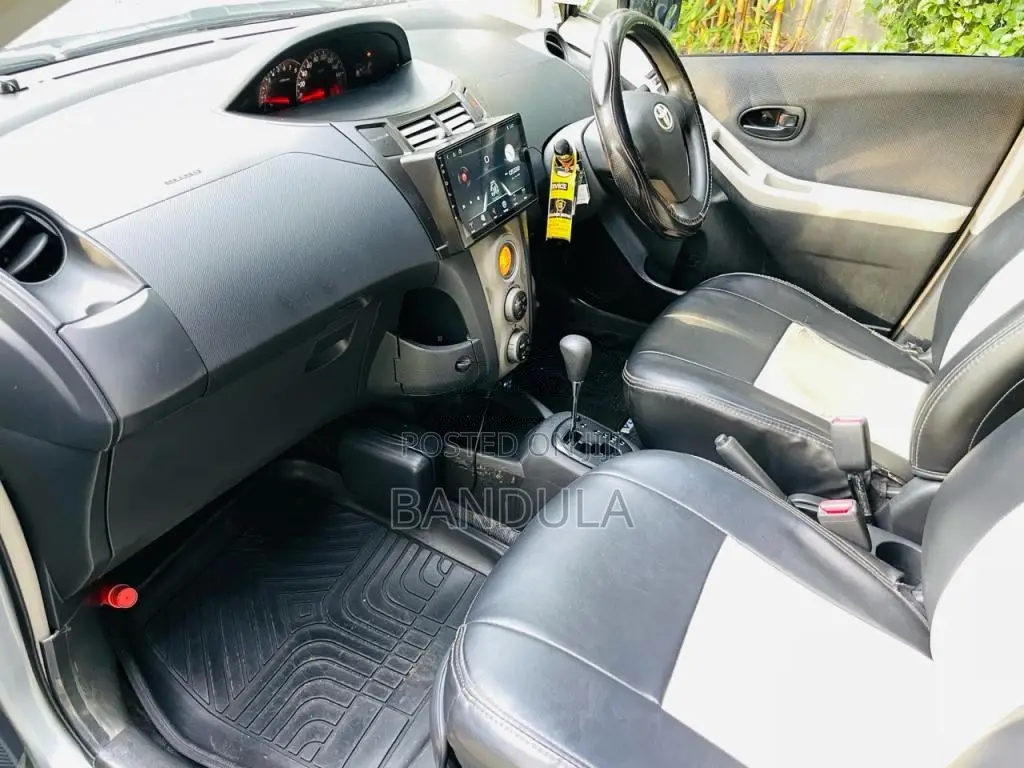 Toyota Vitz U Grade 2007 Car (Used)