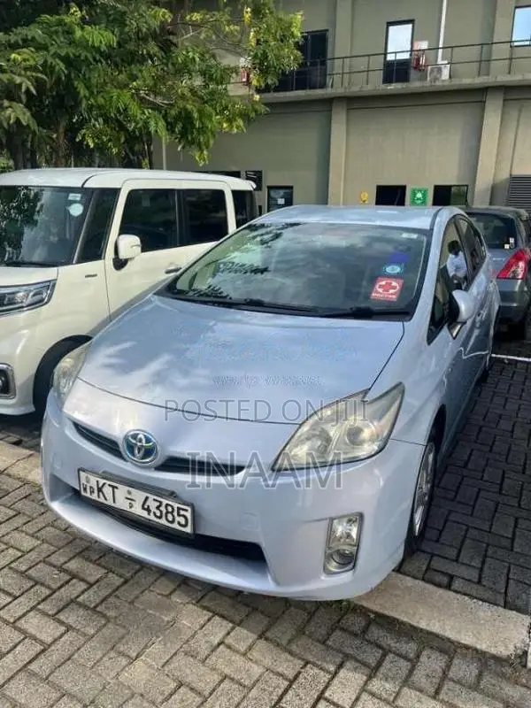 Toyota Prius 2012 Car (Used)