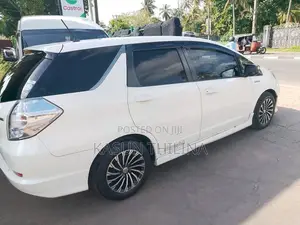 Honda Fit Shuttle GP2 2013 Car (Used)