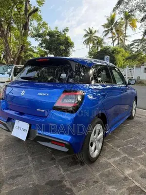 Suzuki Swift 2023 Car (Used)